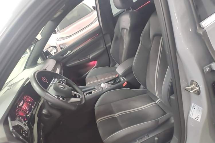 Used Volkswagen Golf 2023 Facelift 280TSI DSG R-Line Lite Left Front Seat
