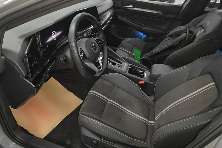 Used Volkswagen Golf 2023 Facelift 280TSI DSG R-Line Lite Left Front Seat