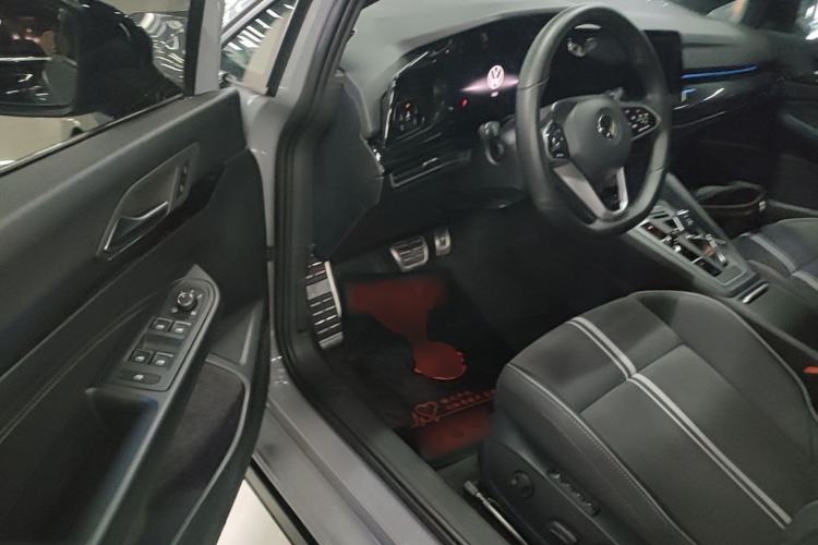 Used Volkswagen Golf 2023 Facelift 280TSI DSG R-Line Lite Left Front Seat