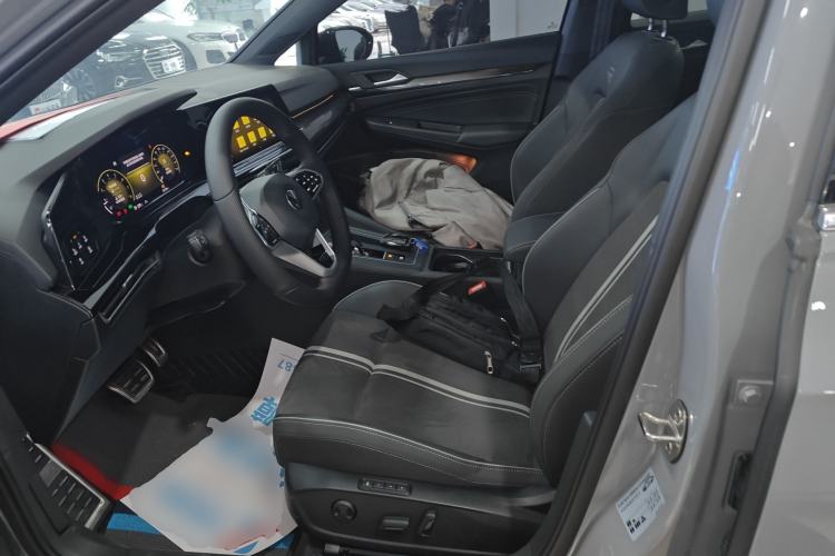 Used Volkswagen Golf 2023 Facelift 280TSI DSG R-Line Left Front Seat