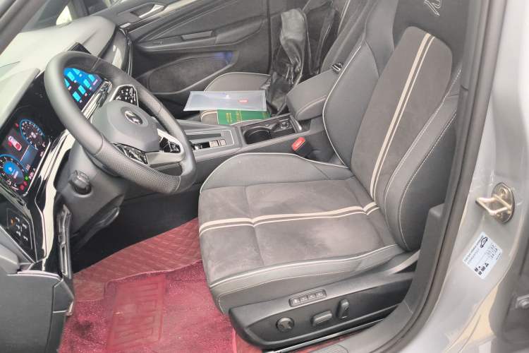 Used Volkswagen Golf 2023 280TSI DSG R-Line Lite Left Front Seat