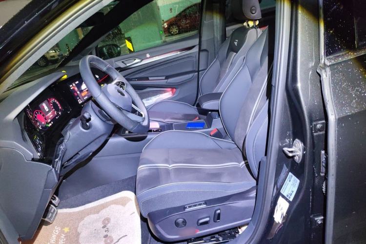 Used Volkswagen Golf 2023 Facelift 280TSI DSG R-Line Lite Left Front Seat