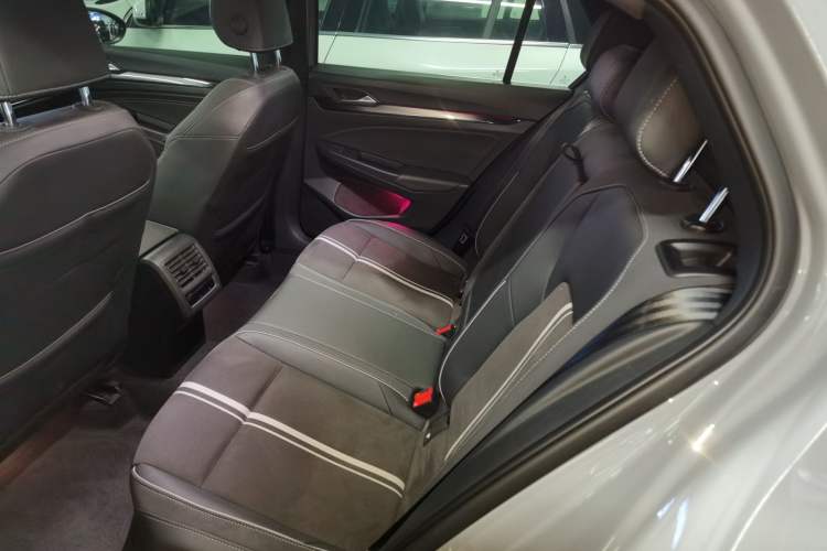 Used Volkswagen Golf 2023 Facelift 280TSI DSG R-Line Lite Left Rear Seat