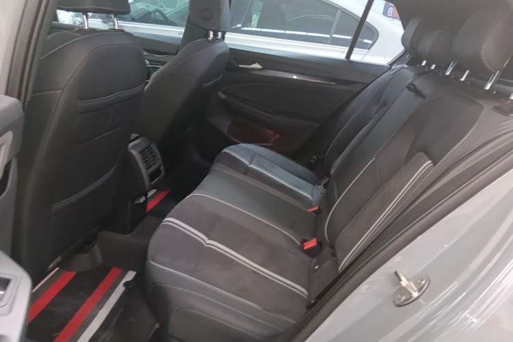 Used Volkswagen Golf 2023 Facelift 280TSI DSG R-Line Lite Left Rear Seat