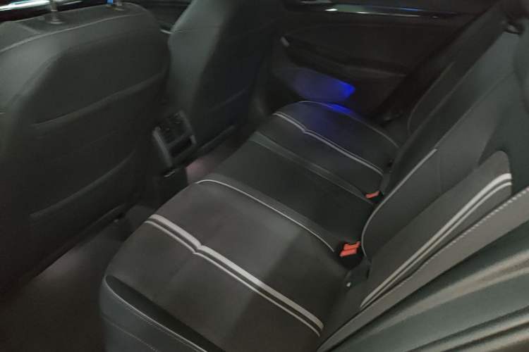 Used Volkswagen Golf 2023 Facelift 280TSI DSG R-Line Lite Left Rear Seat