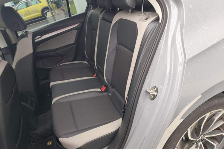 Used Volkswagen Golf 2023 Facelift 280TSI DSG Pro Left Rear Seat