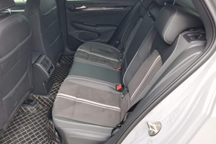 Used Volkswagen Golf 2023 Facelift 280TSI DSG R-Line Lite Left Rear Seat