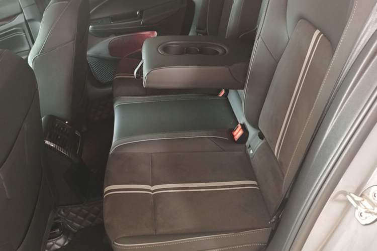 Used Volkswagen Golf 2023 280TSI DSG R-Line Lite Left Rear Seat