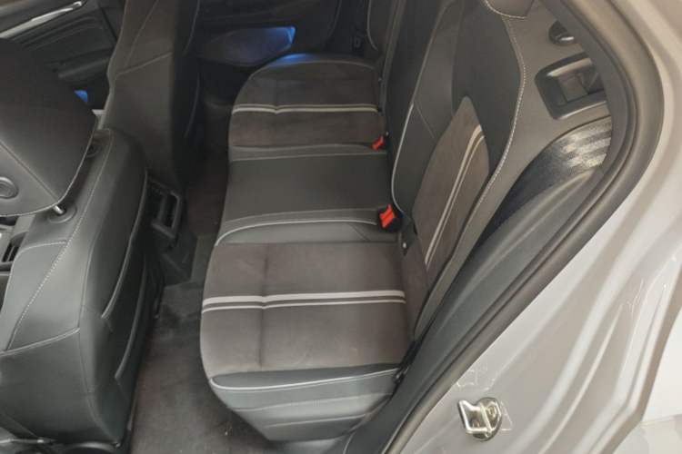 Used Volkswagen Golf 2023 Facelift 280TSI DSG R-Line Lite Left Rear Seat