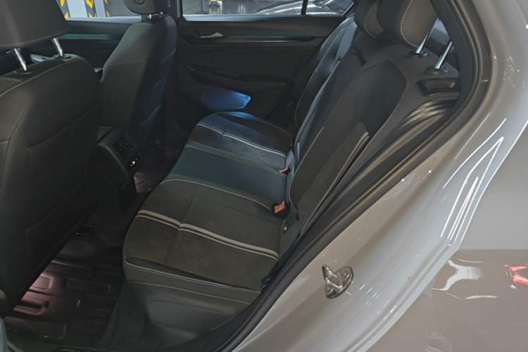 Used Volkswagen Golf 2023 Facelift 280TSI DSG R-Line Lite Left Rear Seat