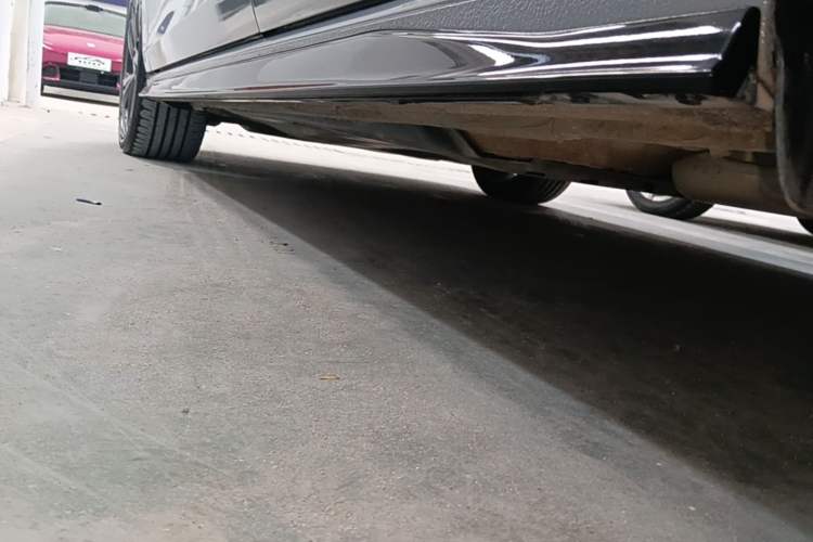 Used Volkswagen Golf 2023 Facelift 280TSI DSG R-Line Lite Left Side Sill