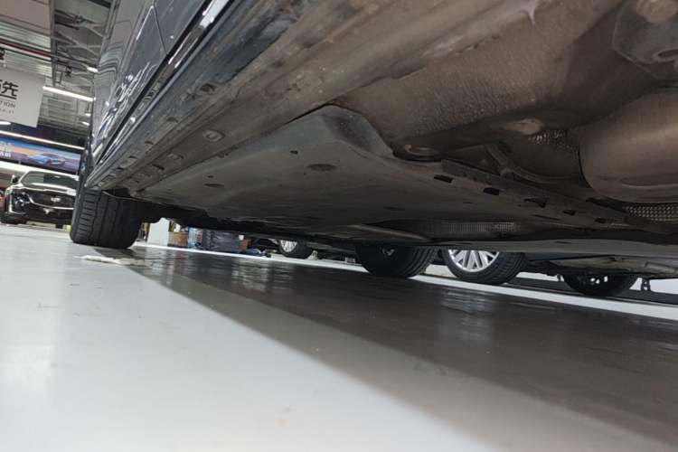 Used Volkswagen Golf 2023 Facelift 280TSI DSG R-Line Left Side Sill