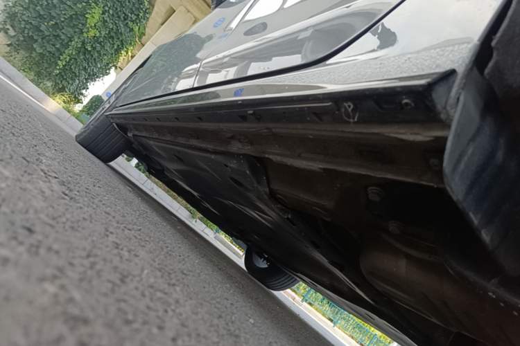 Used Volkswagen Golf 2023 Facelift 280TSI DSG R-Line Lite Left Side Sill