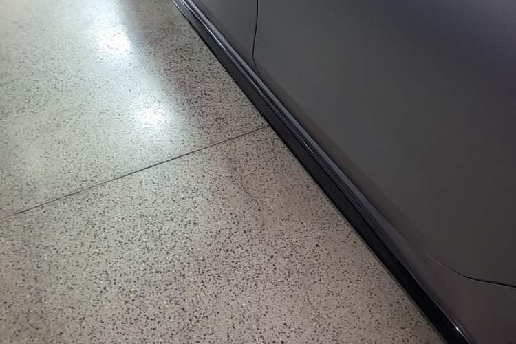 Used Volkswagen Golf 2023 Facelift 280TSI DSG R-Line Left Side Sill