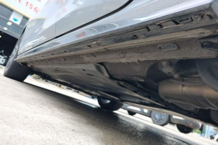 Used Volkswagen Golf 2023 Facelift 280TSI DSG R-Line Lite Left Side Sill