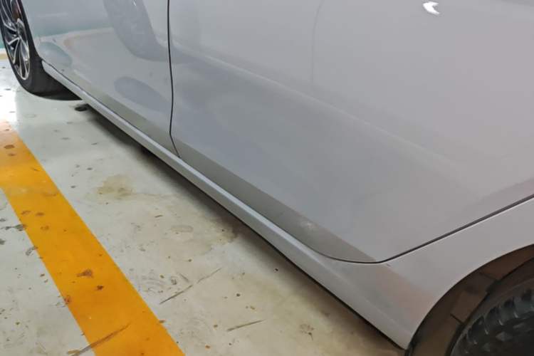 Used Volkswagen Golf 2023 Facelift 280TSI DSG Pro Left Side Sill
