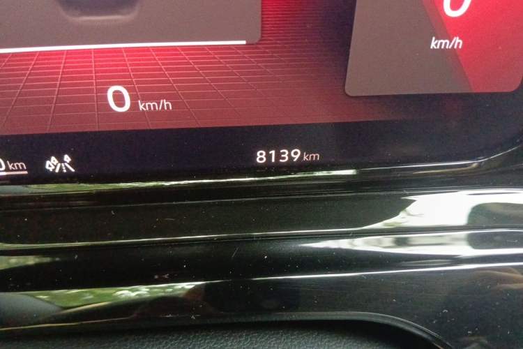 Used Volkswagen Golf 2023 280TSI DSG R-Line Lite Odometer Close Up