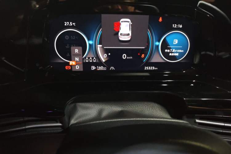 Used Volkswagen Golf 2023 Facelift 280TSI DSG R-Line Lite Odometer Close Up