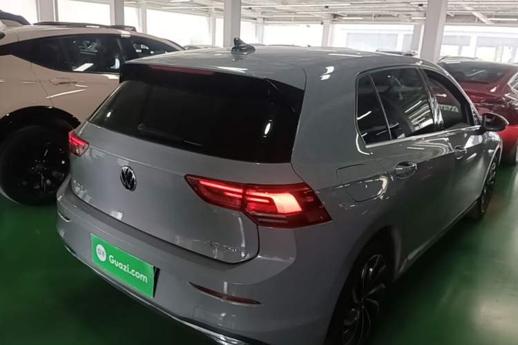 Used Volkswagen Golf 2023 280TSI DSG Pro Rear Right 45 Deg