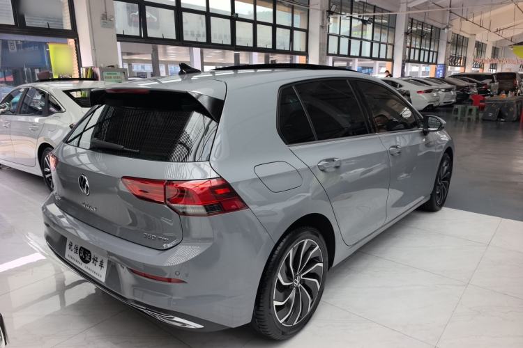 Used Volkswagen Golf 2023 280TSI DSG Pro Rear Right 45 Deg