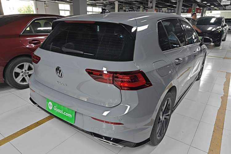 Used Volkswagen Golf 2023 Facelift 280TSI DSG R-Line Lite Rear Right 45 Deg
