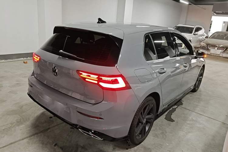 Used Volkswagen Golf 2023 280TSI DSG R-Line Lite Rear Right 45 Deg