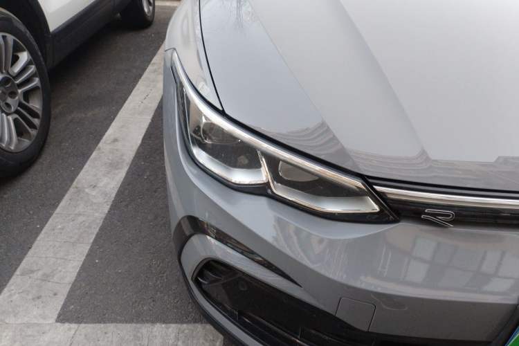 Used Volkswagen Golf 2023 280TSI DSG R-Line 20th Anniversary Edition Right Front Headlight