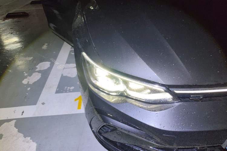 Used Volkswagen Golf 2023 Facelift 280TSI DSG R-Line Lite Right Front Headlight