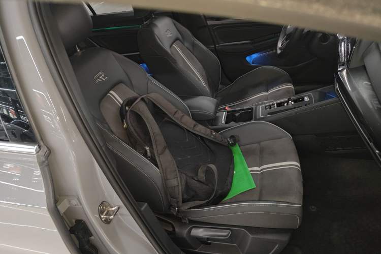 Used Volkswagen Golf 2023 Facelift 280TSI DSG R-Line Lite Right Front Seat