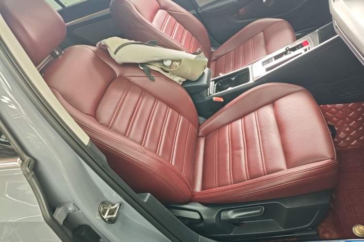 Used Volkswagen Golf 2023 280TSI DSG Pro Right Front Seat