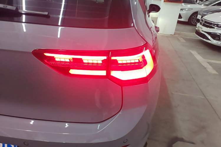 Used Volkswagen Golf 2023 Facelift 280TSI DSG R-Line Lite Right Rear Taillight