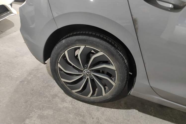 Used Volkswagen Golf 2023 280TSI DSG Pro Right Rear Wheel Hub
