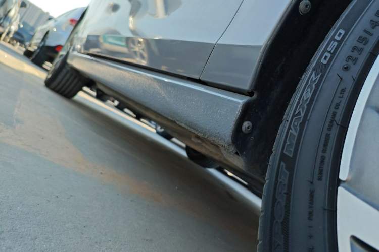 Used Volkswagen Golf 2023 280TSI DSG Pro Right Side Sill