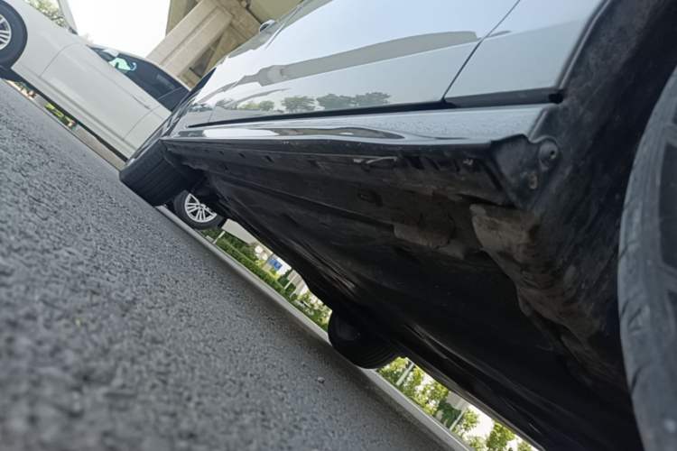 Used Volkswagen Golf 2023 Facelift 280TSI DSG R-Line Lite Right Side Sill
