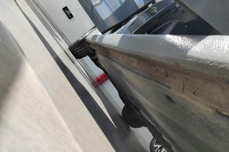 Used Volkswagen Golf 2023 Facelift 280TSI DSG Pro Right Side Sill