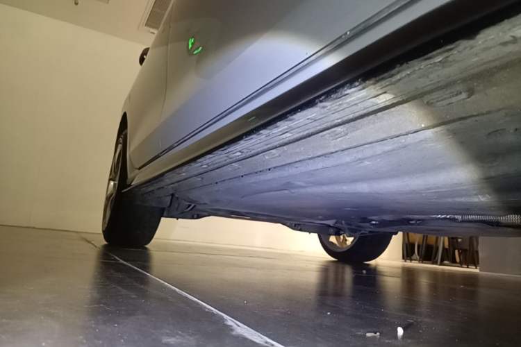 Used Volkswagen Golf 2023 Facelift 280TSI DSG R-Line Right Side Sill