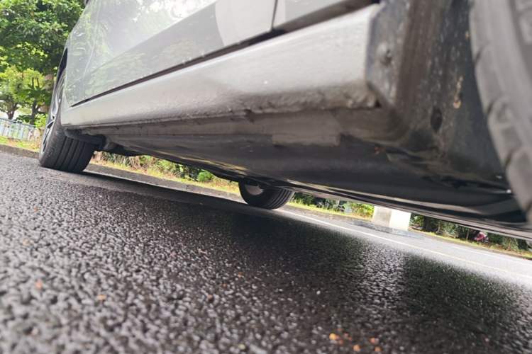 Used Volkswagen Golf 2023 Facelift 280TSI DSG Pro Right Side Sill