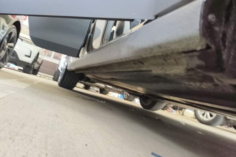 Used Volkswagen Golf 2023 Facelift 280TSI DSG Pro Right Side Sill