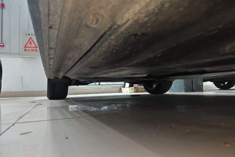 Used Volkswagen Golf 2023 Facelift 280TSI DSG R-Line Lite Right Side Sill