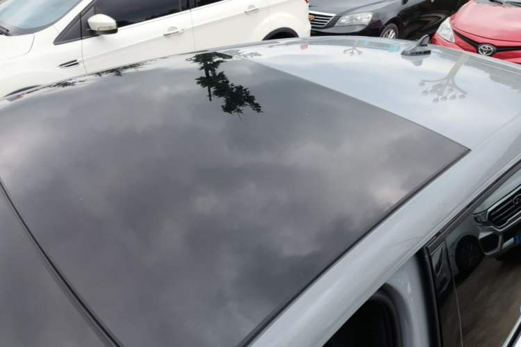 Used Volkswagen Golf 2023 Facelift 280TSI DSG R-Line Lite Roof