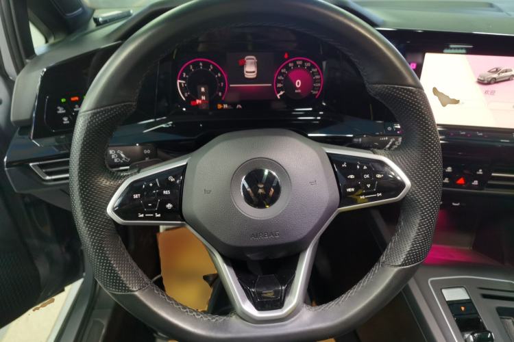 Used Volkswagen Golf 2023 Facelift 280TSI DSG R-Line Lite Steering Wheel