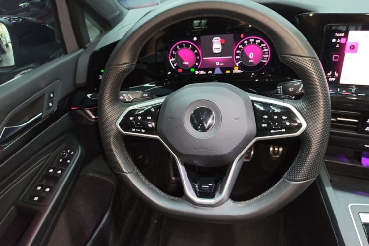 Used Volkswagen Golf 2023 Facelift 280TSI DSG R-Line Steering Wheel