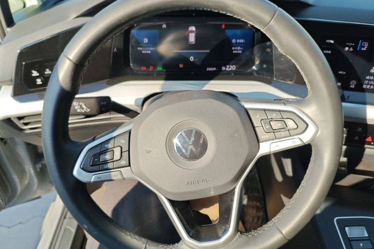 Used Volkswagen Golf 2023 280TSI DSG Pro Steering Wheel