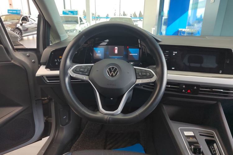 Used Volkswagen Golf 2023 Facelift 280TSI DSG Pro Steering Wheel