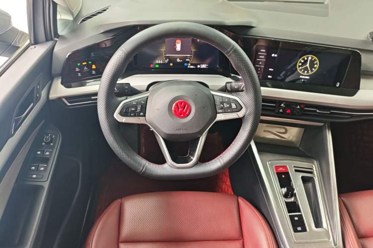 Used Volkswagen Golf 2023 280TSI DSG Pro Steering Wheel