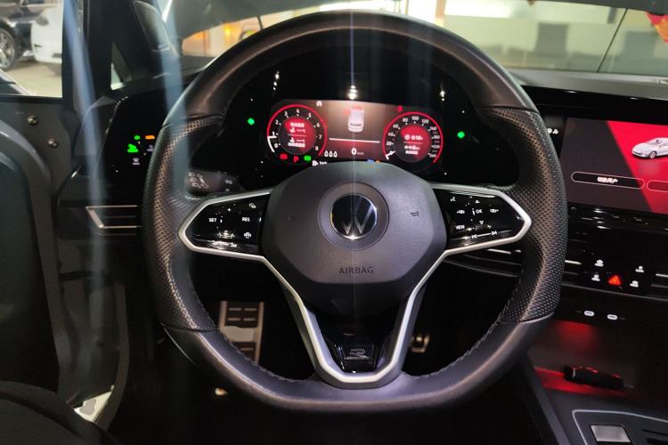 Used Volkswagen Golf 2023 Facelift 280TSI DSG R-Line Lite Steering Wheel