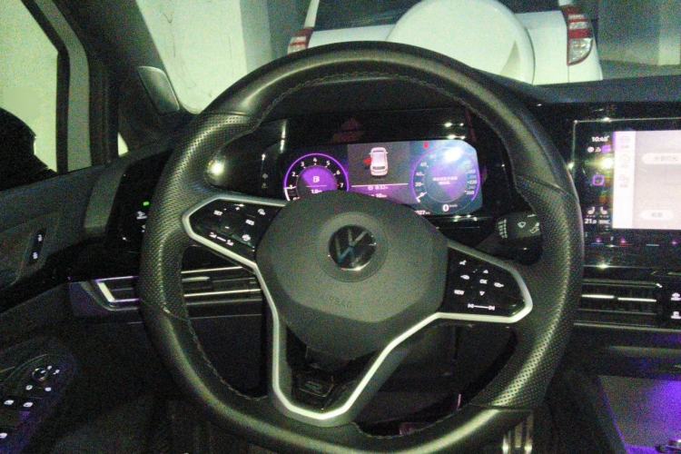 Used Volkswagen Golf 2023 Facelift 280TSI DSG R-Line Lite Steering Wheel