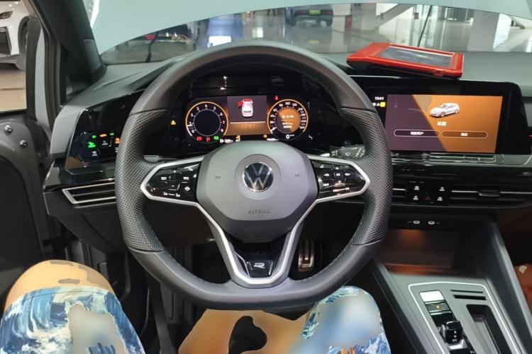 Used Volkswagen Golf 2023 Facelift 280TSI DSG R-Line Lite Steering Wheel