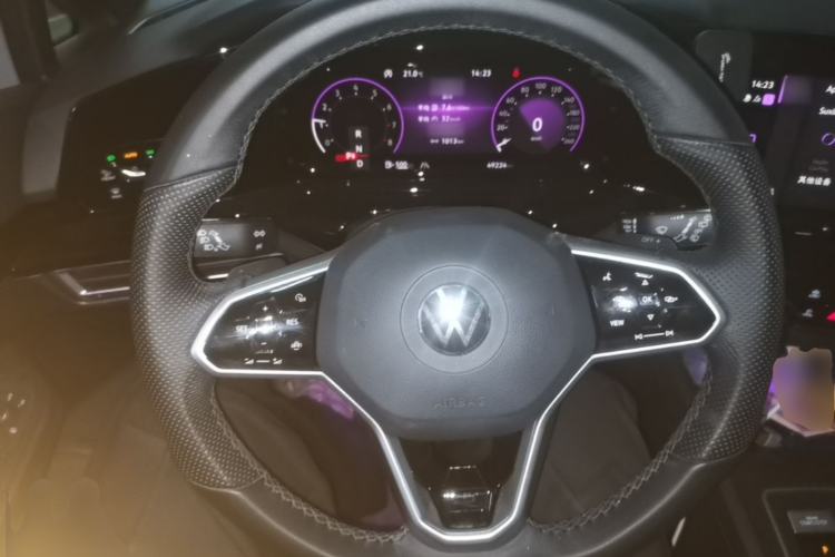 Used Volkswagen Golf 2023 280TSI DSG R-Line Lite Steering Wheel