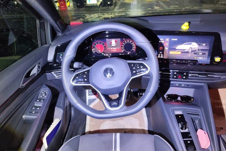 Used Volkswagen Golf 2023 Facelift 280TSI DSG R-Line Lite Steering Wheel